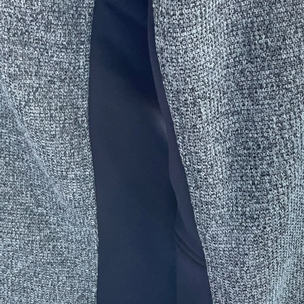 Spyder Gray and Black Knit Pullover NWOT - Picture 3 of 8